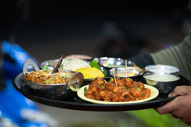 How Bangalore Caterers Keep Food Hot and Fresh During Long Events?