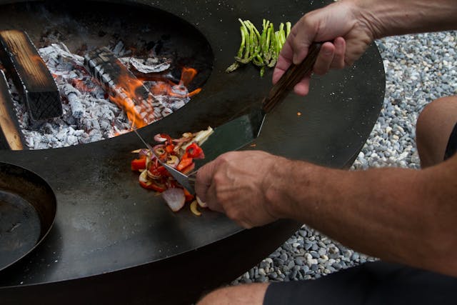 How Live Cooking Changes the Guest Experience at Bangalore Events
