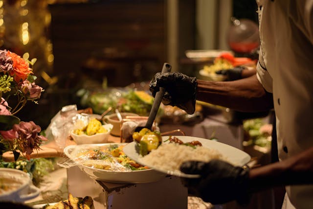 What to Look for in Small Party Caterers for Quick Bookings