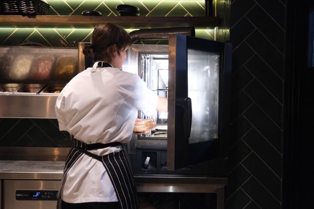 Confirm Service Staff Quality and Headcount