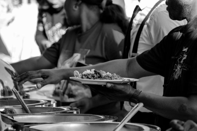 Why Unpredictable Guest Timings Create Catering Challenges
